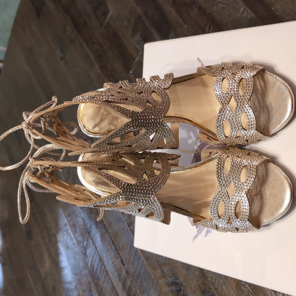 Jessica Simpson Women's Beaded Heels - Champagne / Pearl Gold - Picture 2 of 12